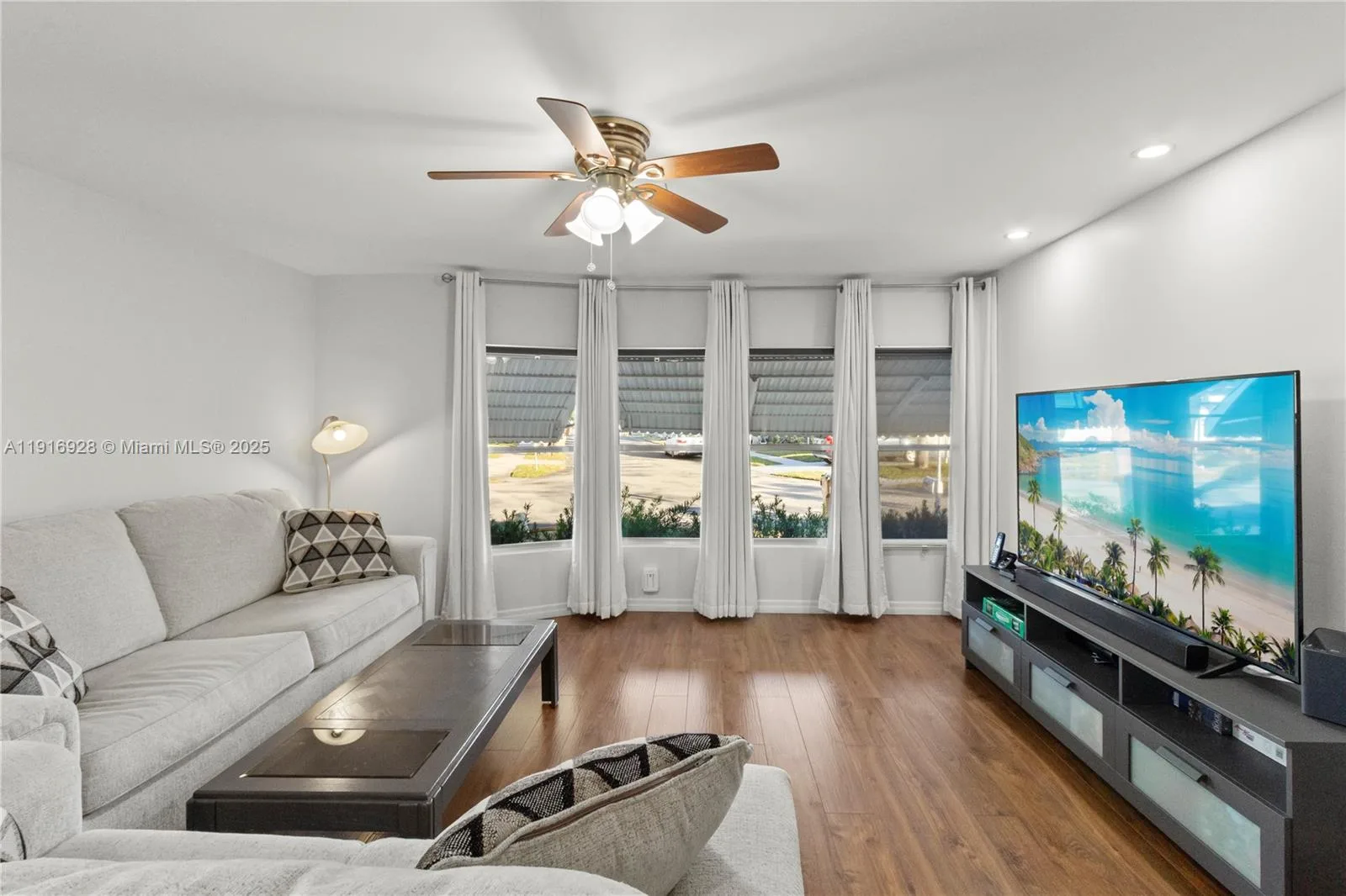 5239 NW 3rd Ave, Deerfield Beach, FL 33064 photo 7
