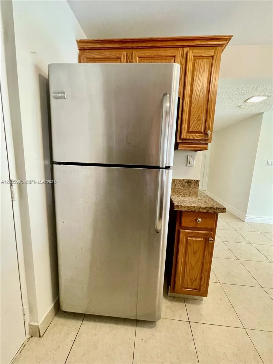 2320 S Cypress Bend Dr # 204, Pompano Beach, FL 33069 photo 3