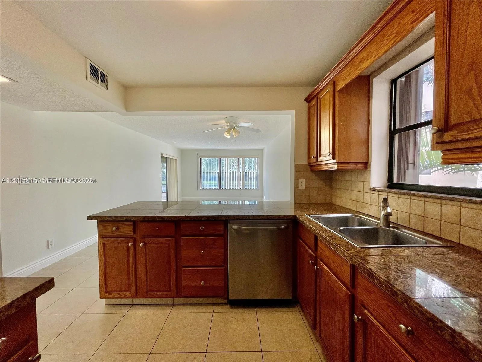 2320 S Cypress Bend Dr # 204, Pompano Beach, FL 33069 photo 5