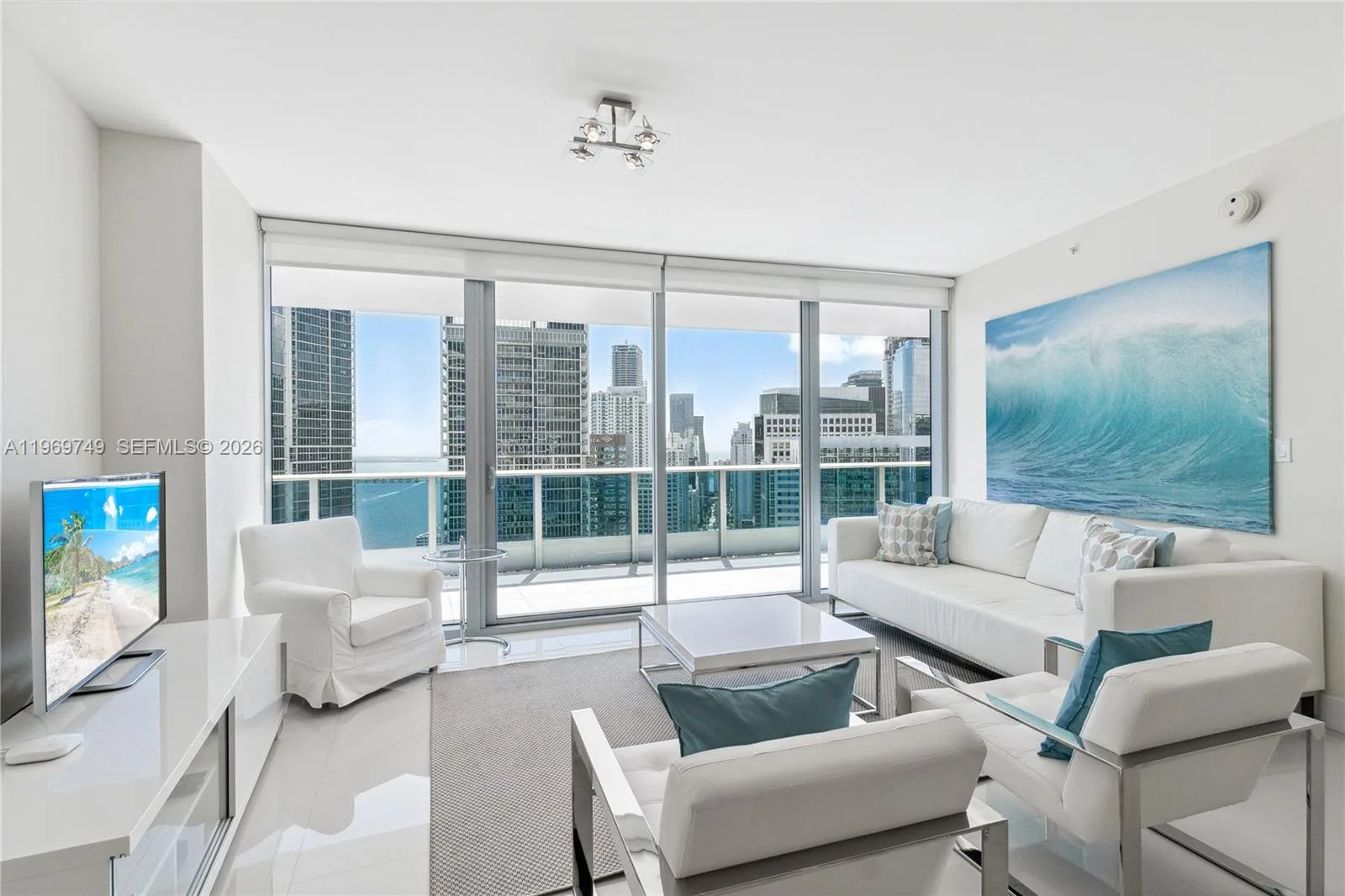 200 Biscayne Boulevard Way # 4304, Miami, FL 33131