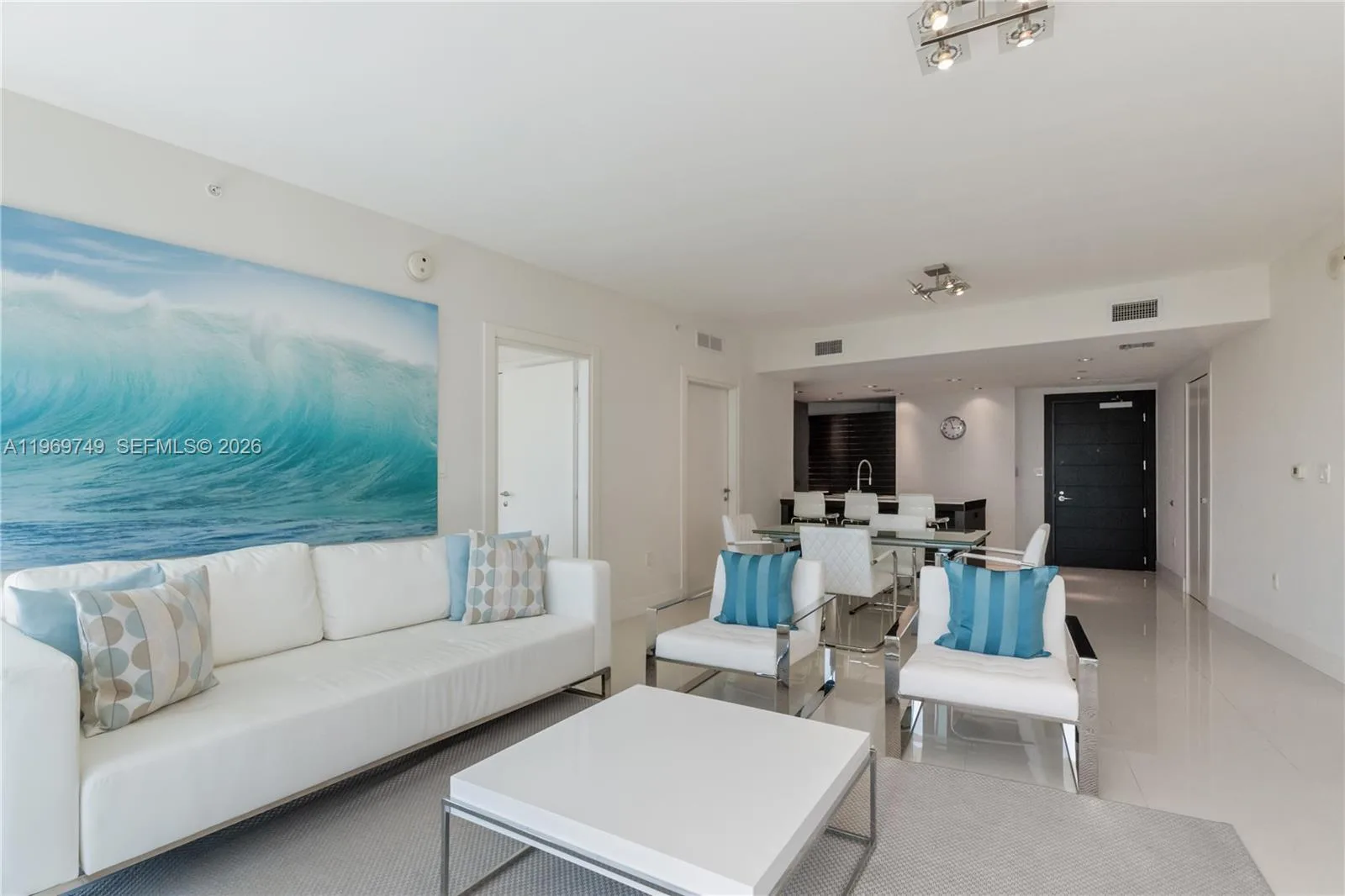 200 Biscayne Boulevard Way # 4304, Miami, FL 33131 photo 2