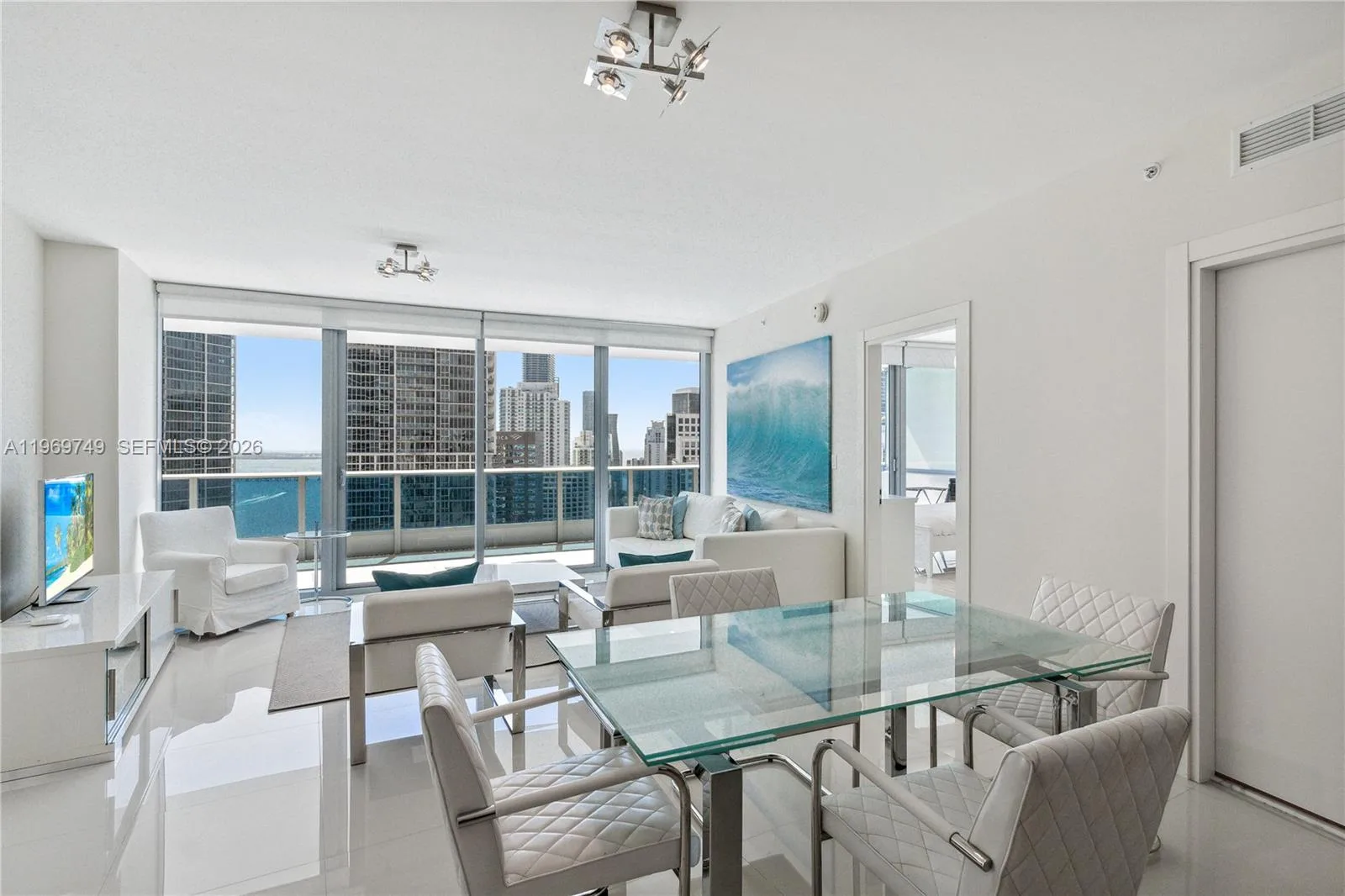 200 Biscayne Boulevard Way # 4304, Miami, FL 33131 photo 4