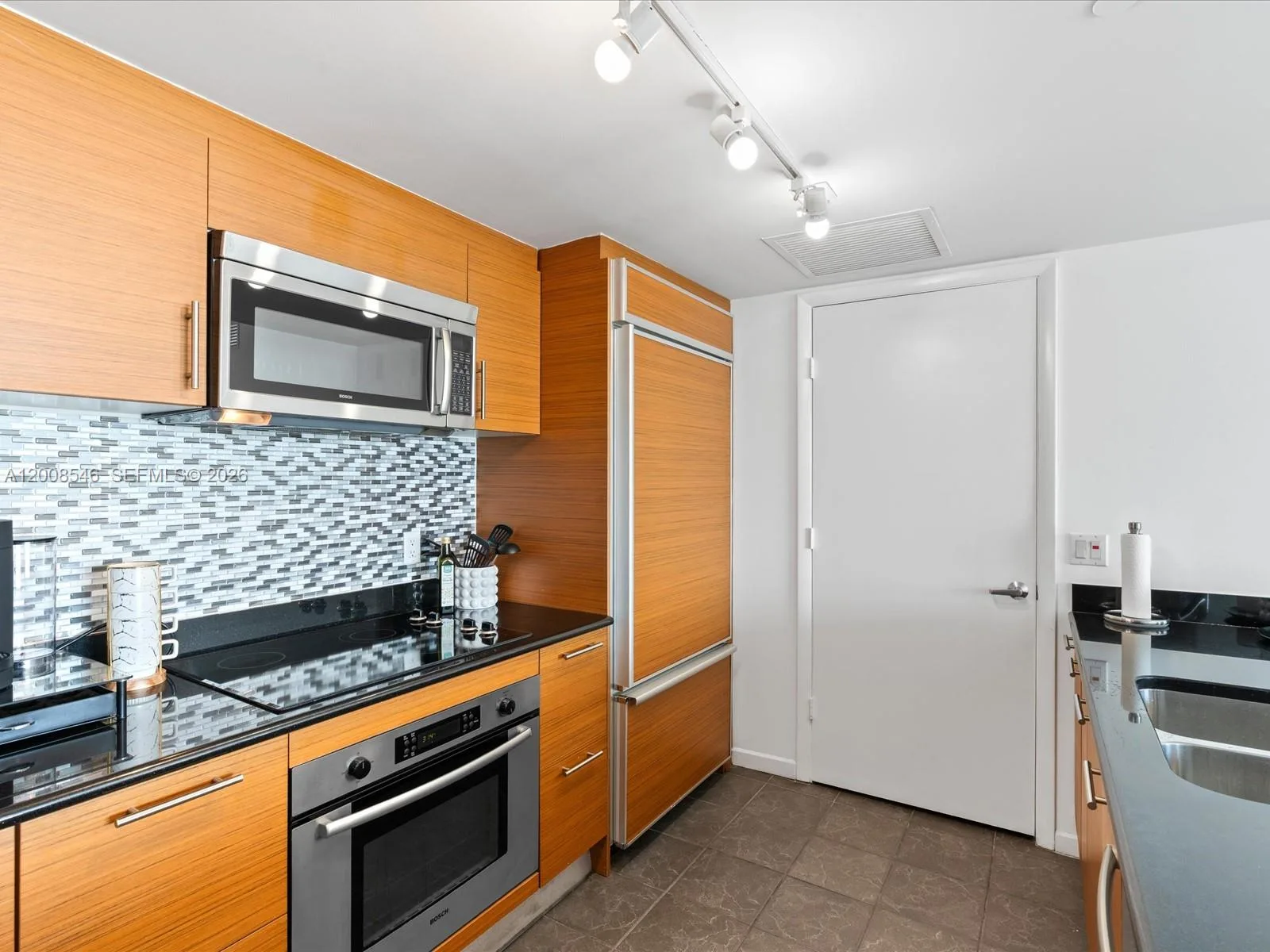50 Biscayne Blvd # 3308, Miami, FL 33132 photo 13
