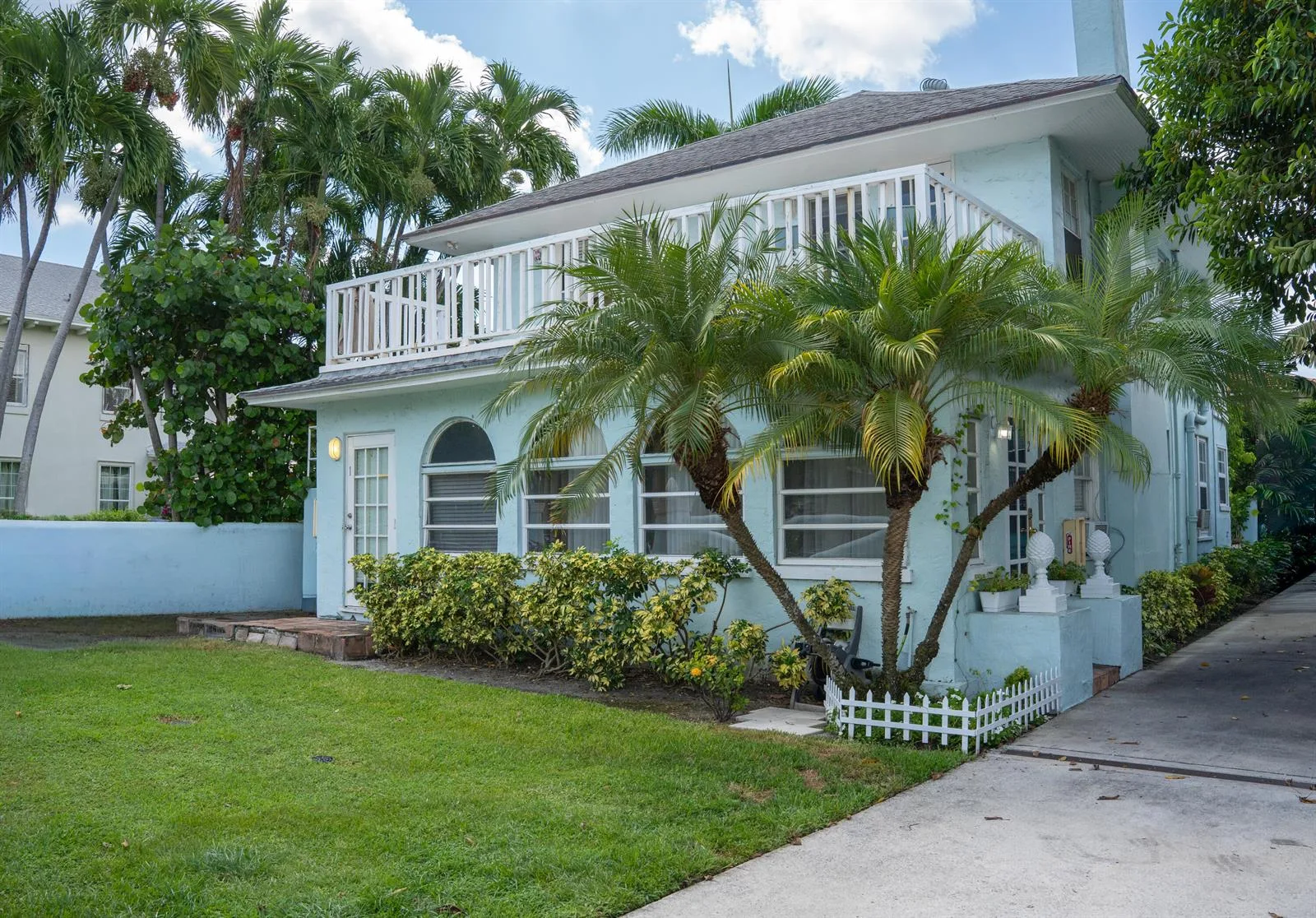 264 Seminole Avenue, Palm Beach, FL 33480 photo 2