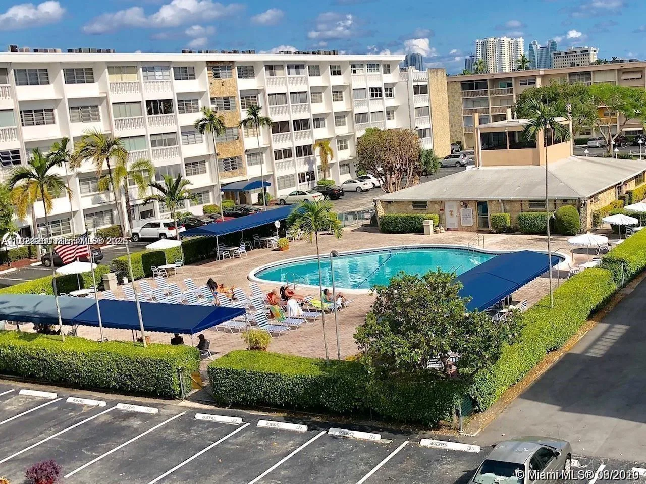 215 SE 3rd Ave # 407B, Hallandale Beach, FL 33009 photo 2
