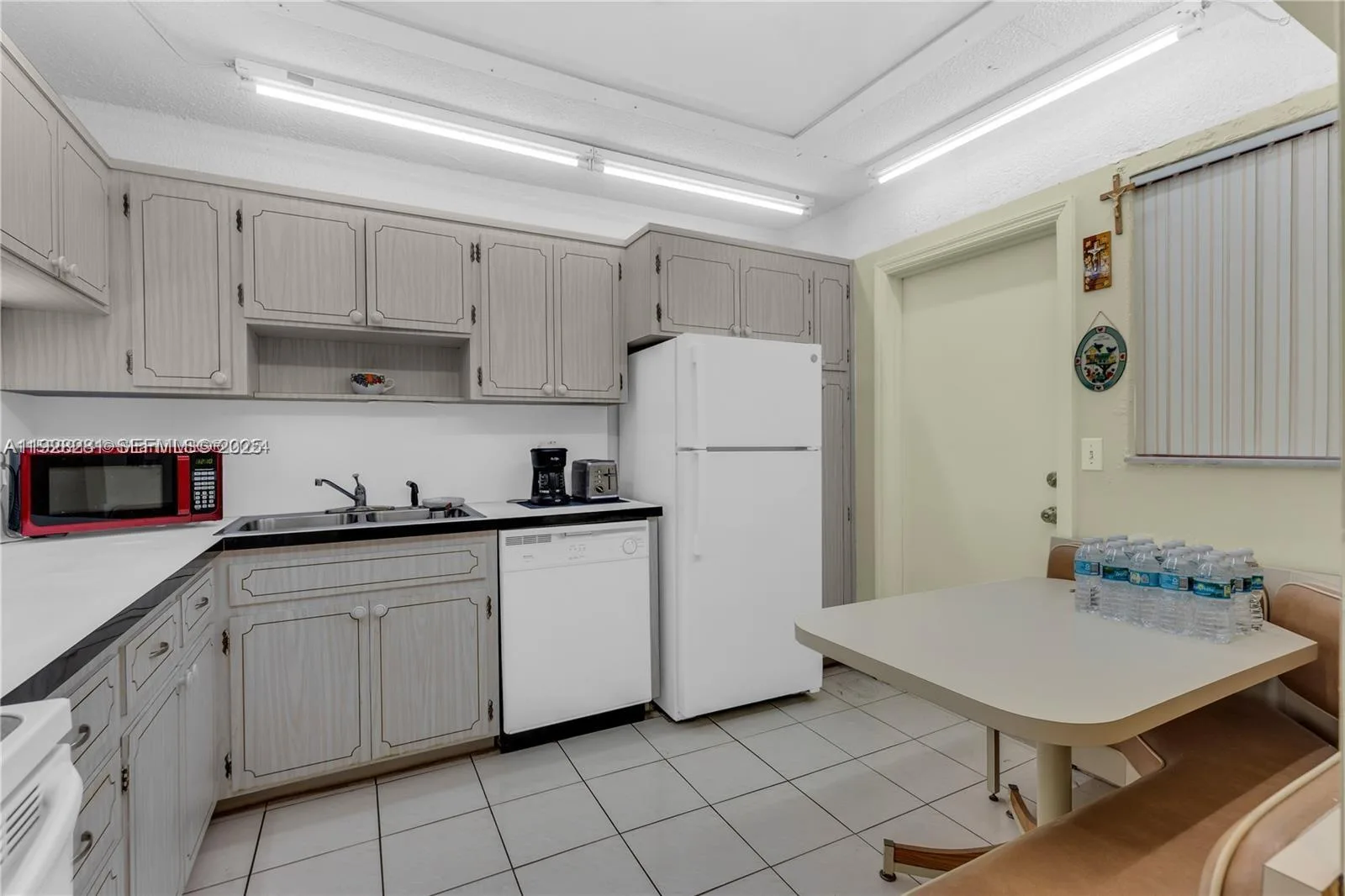215 SE 3rd Ave # 407B, Hallandale Beach, FL 33009 photo 3