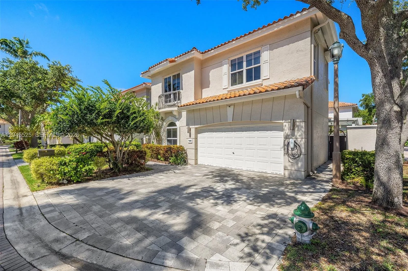 1549 Shoreline Way, Hollywood, FL 33019