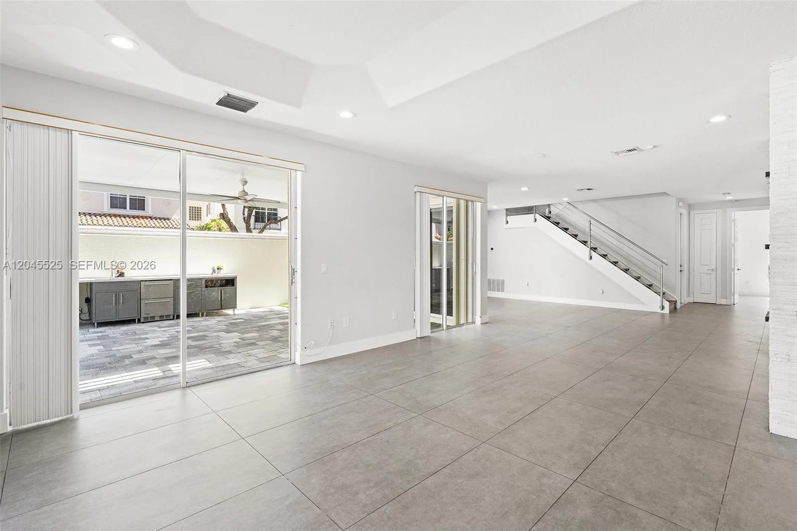 1549 Shoreline Way, Hollywood, FL 33019 photo 2
