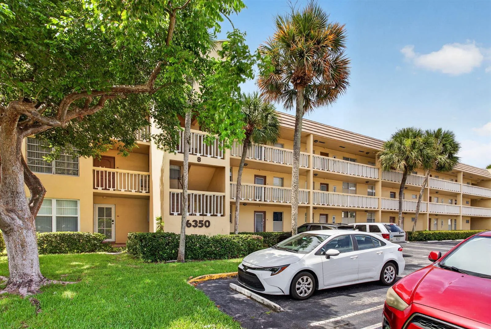 6350 NW 62ND Street # 201, Tamarac, FL 33319