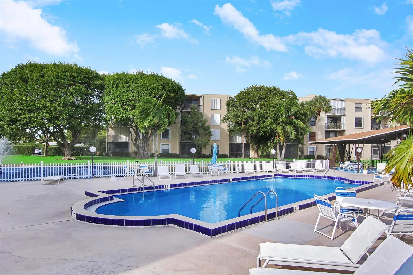 300 Waterway Drive S # 407, Lantana, FL 33462
