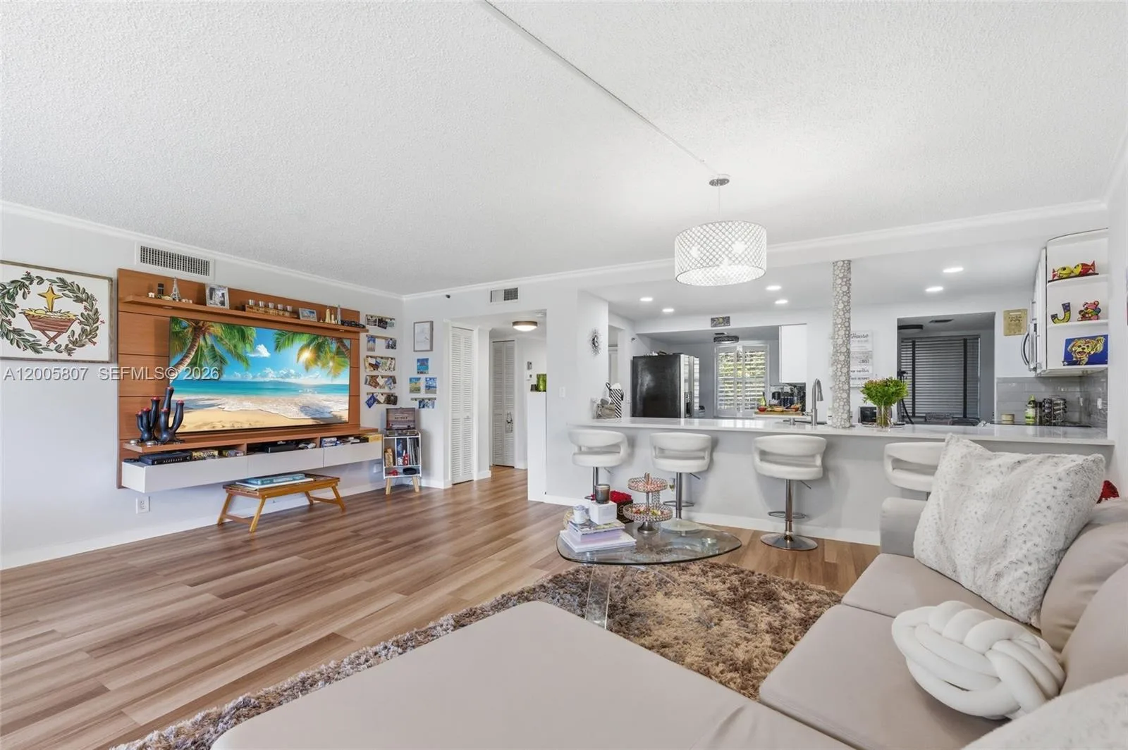 625 Oaks Dr # 304, Pompano Beach, FL 33069