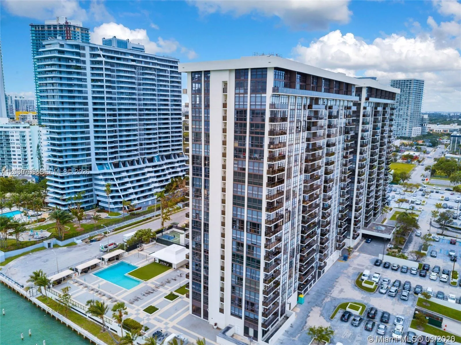 600 NE 36th St # 417, Miami, FL 33137