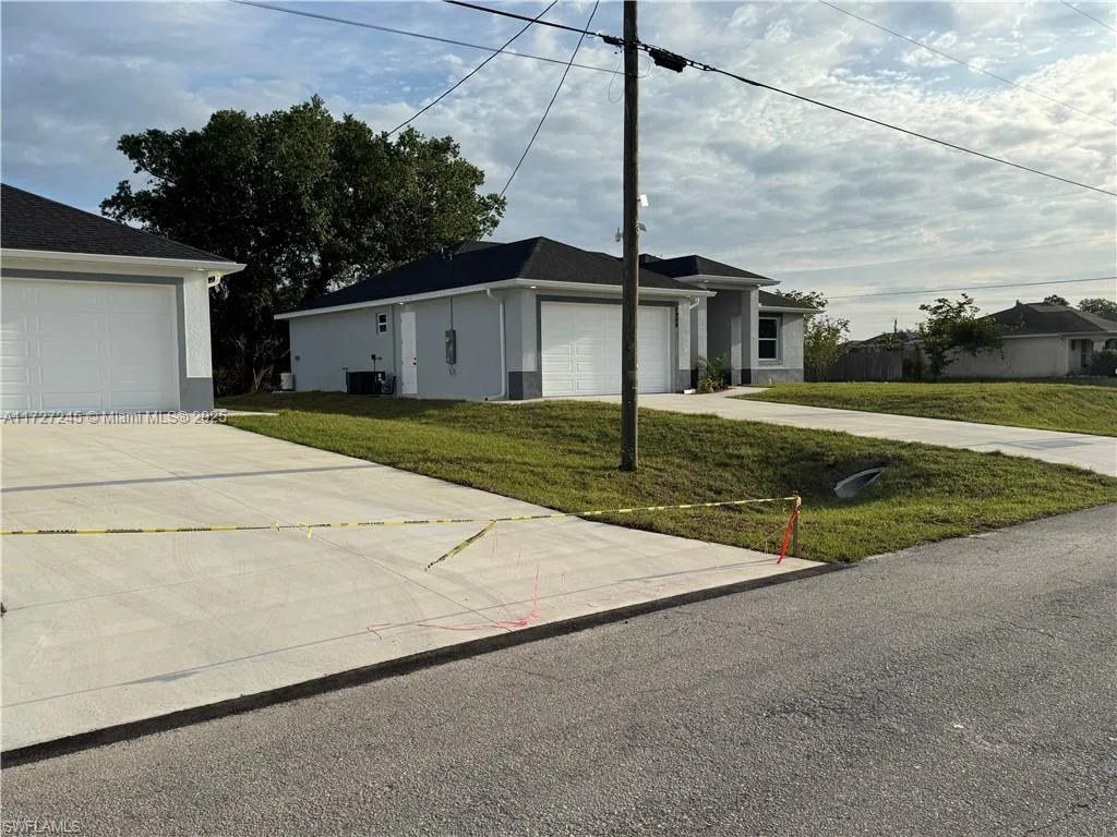 2900 49th ST SW, Lehigh Acres, FL 33976 photo 2