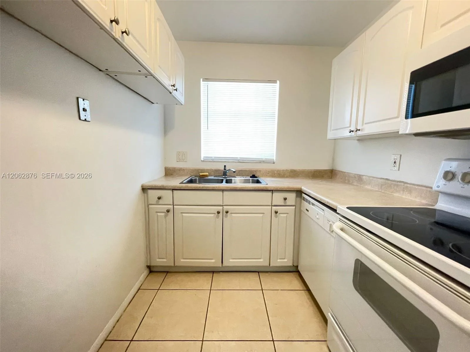 4951 Wedgewood Way # 6, West Palm Beach, FL 33417 photo 4