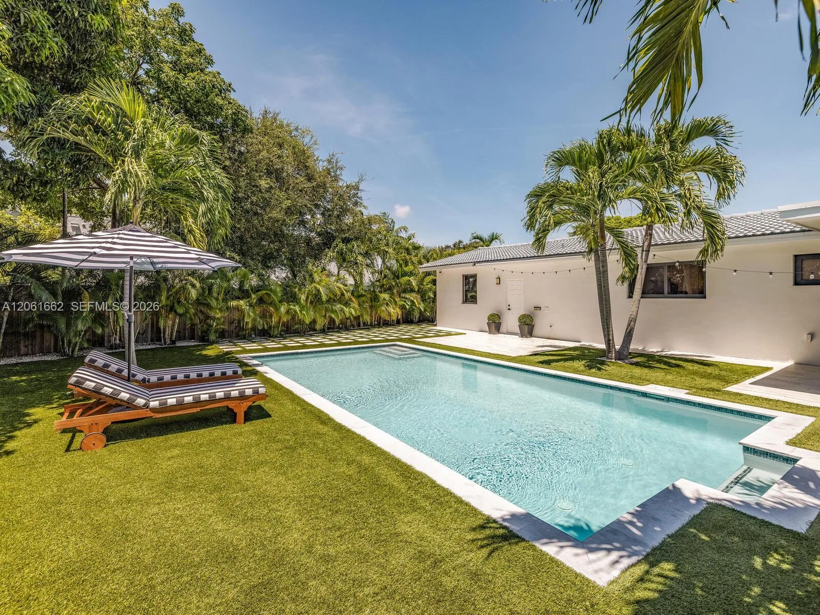 11504 NE 6th Ave, Biscayne Park, FL 33161 photo 6