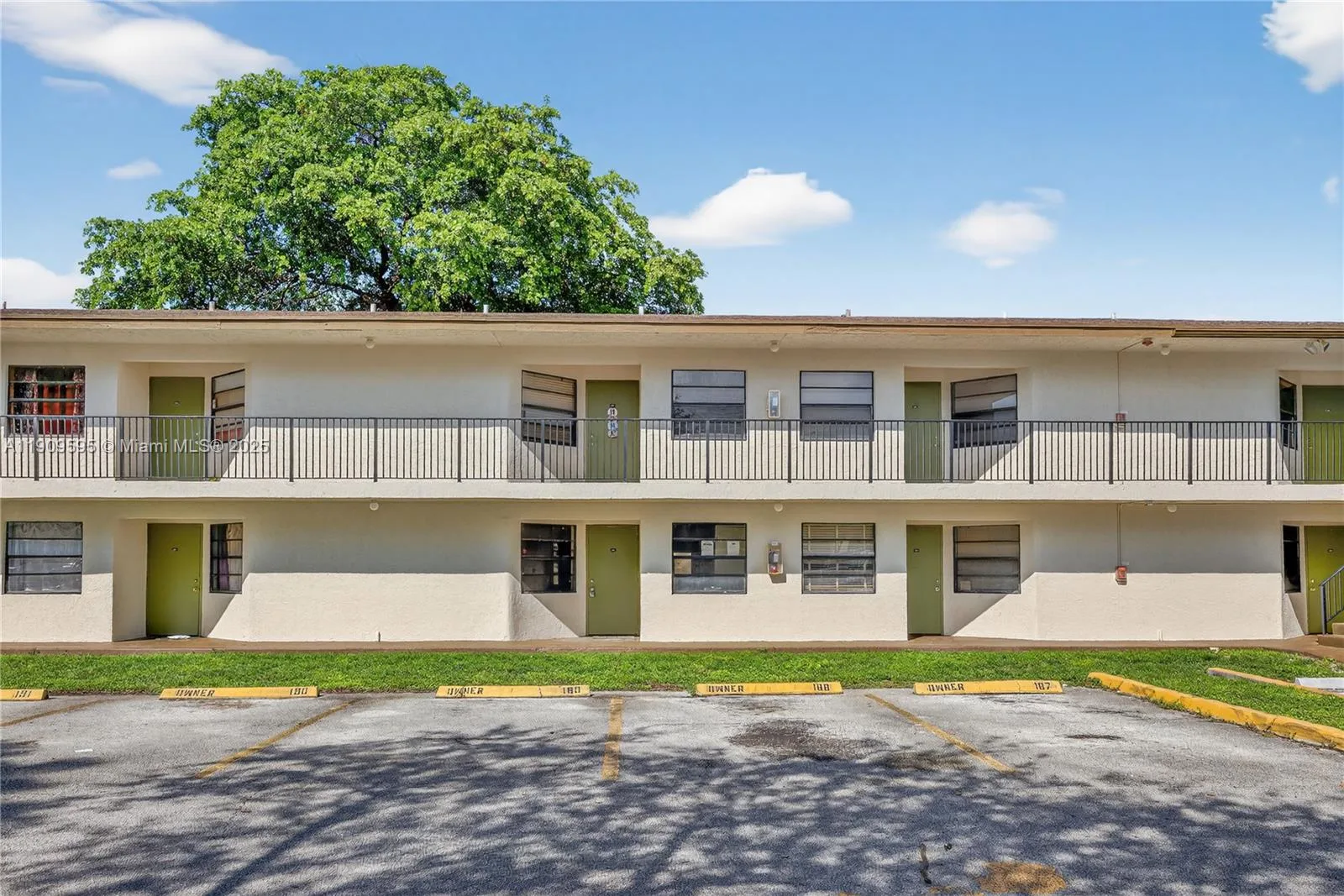 4198 Lakeside Dr # 4198, Tamarac, FL 33319