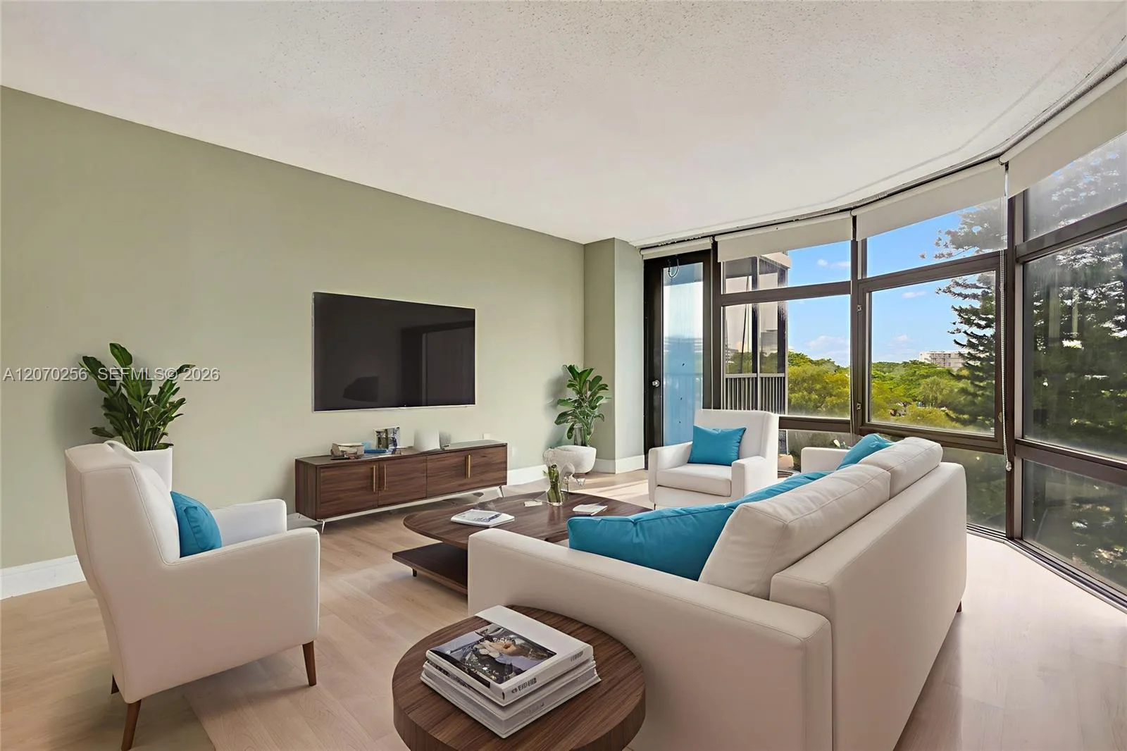 20100 W Country Club Dr # 403, Aventura, FL 33180 photo 11
