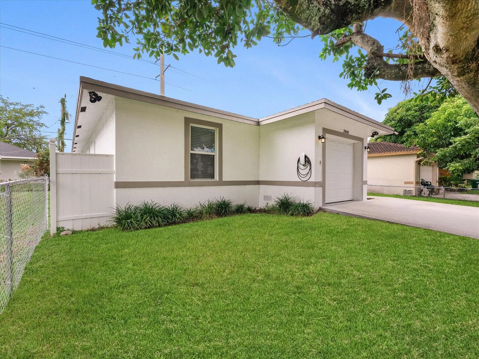 2848 NW 9th Place, Fort Lauderdale, FL 33311 photo 2