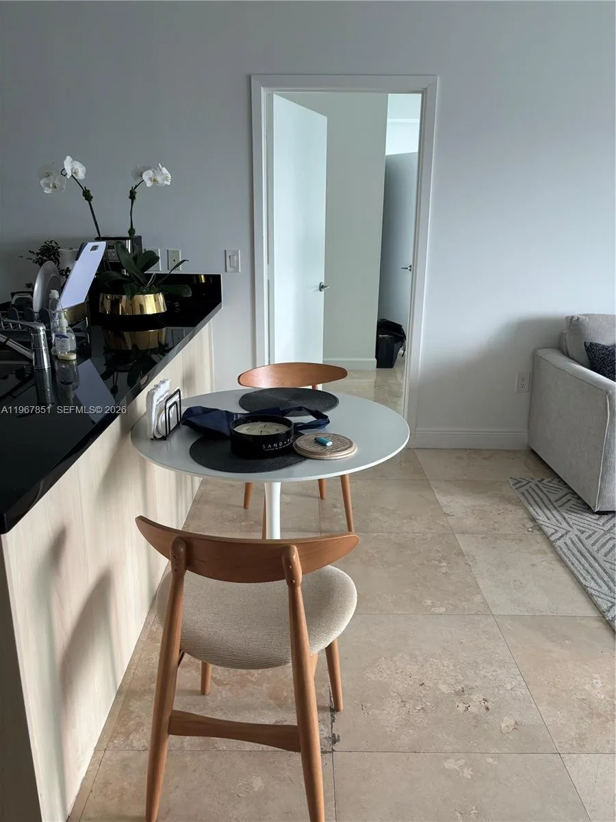 79 SW 12th St # 2703-S, Miami, FL 33130 photo 12