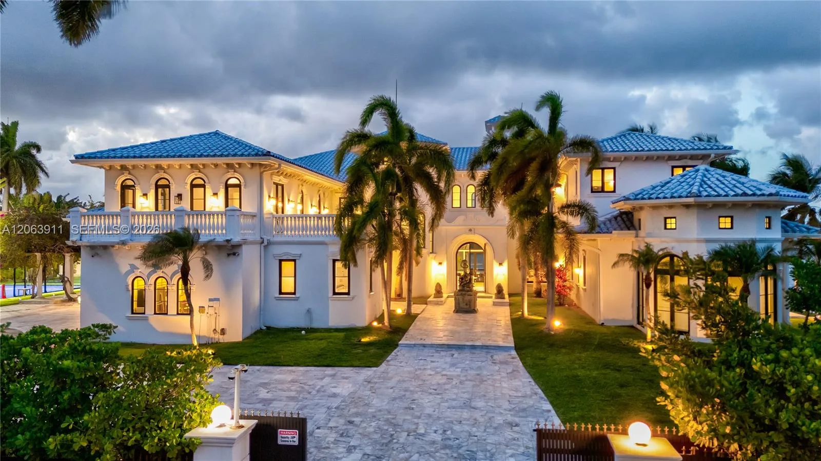 900 S Northlake Dr, Hollywood, FL 33019 photo 12