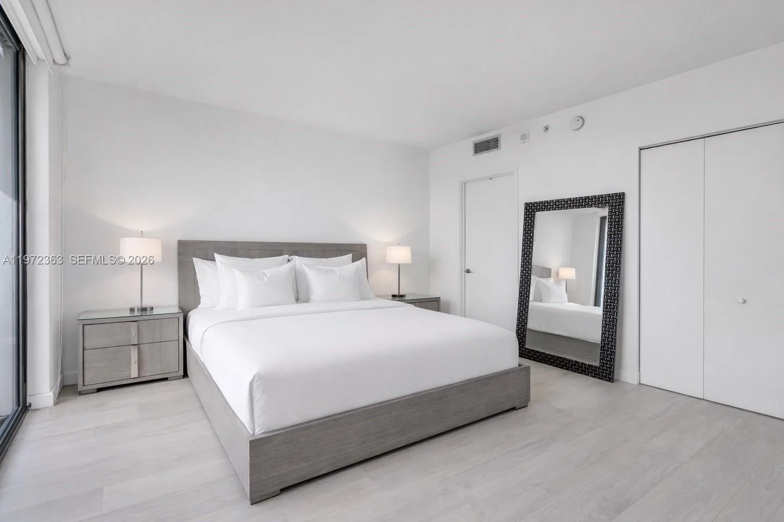 55 SW 9th St # 3703, Miami, FL 33130 photo 12