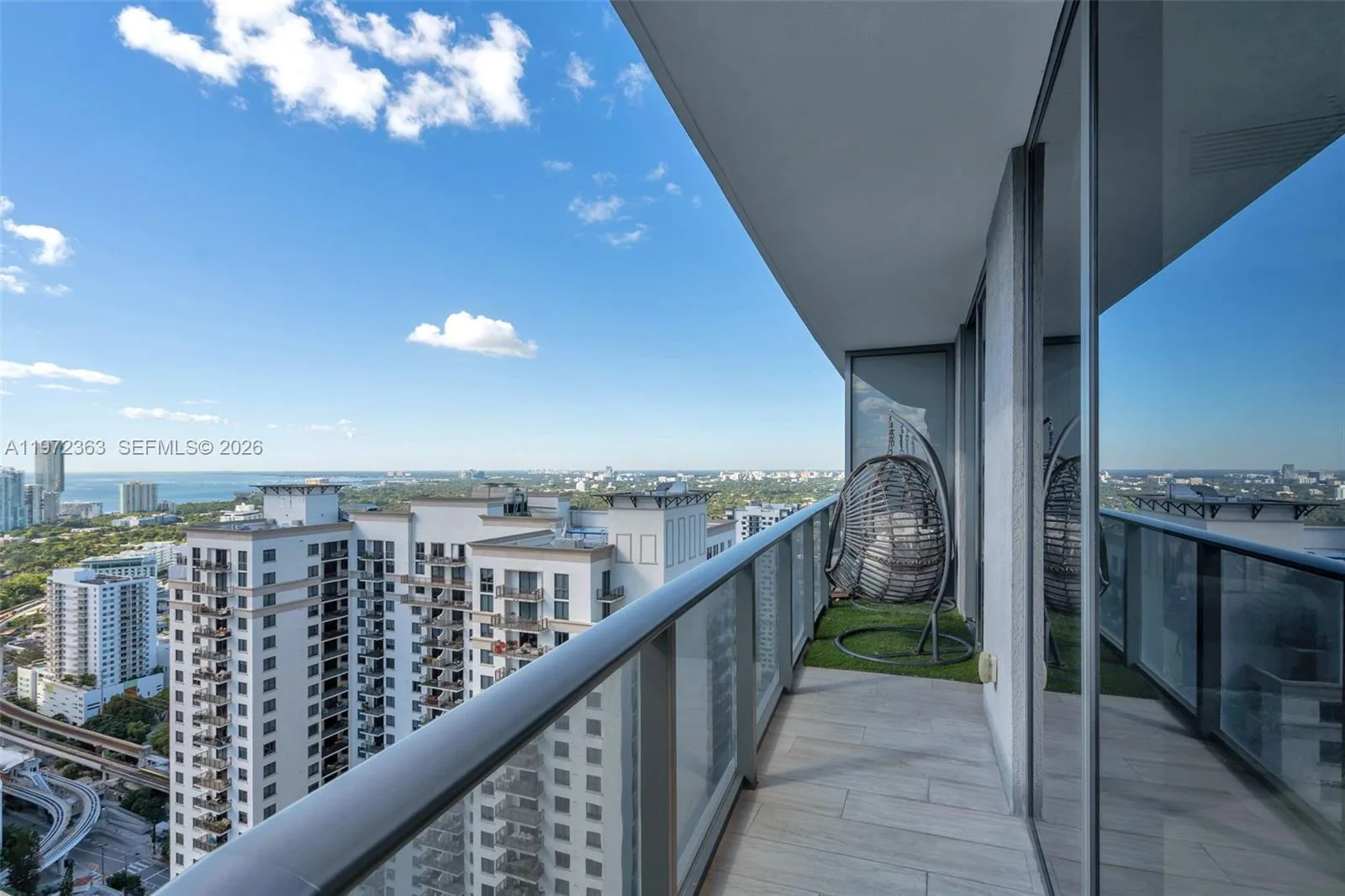 55 SW 9th St # 3703, Miami, FL 33130 photo 5