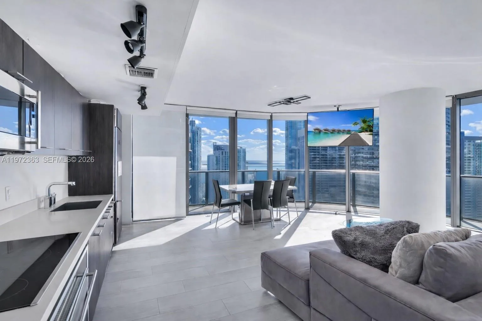 55 SW 9th St # 3703, Miami, FL 33130 photo 7