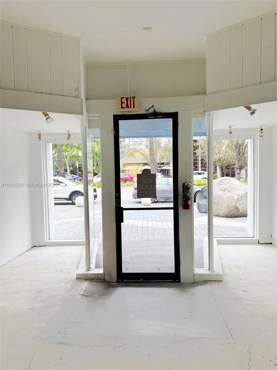 332 Miracle Mile, Coral Gables, FL 33134 photo 3