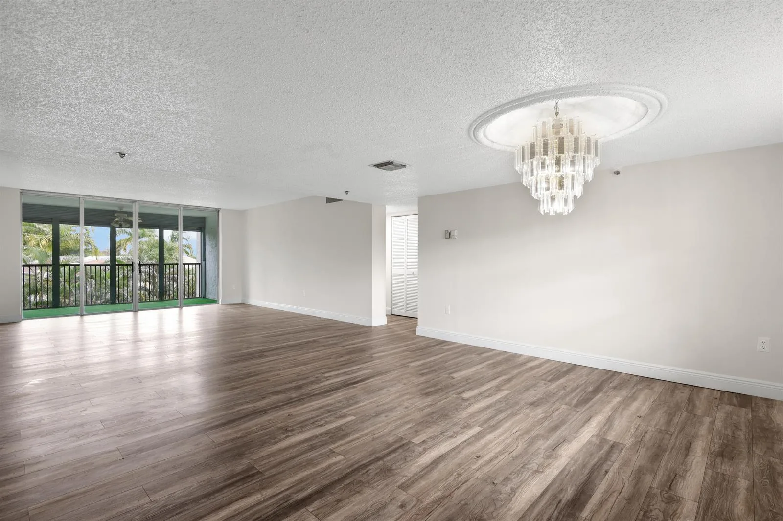 3940 INVERRARY Boulevard # 404-A, Lauderhill, FL 33319