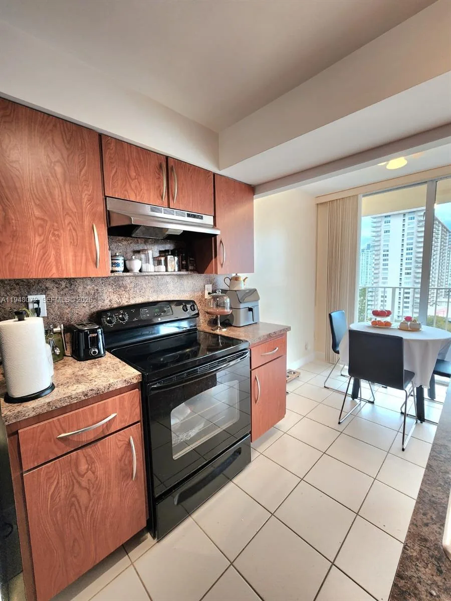 290 174th St # 1217, Sunny Isles Beach, FL 33160 photo 3