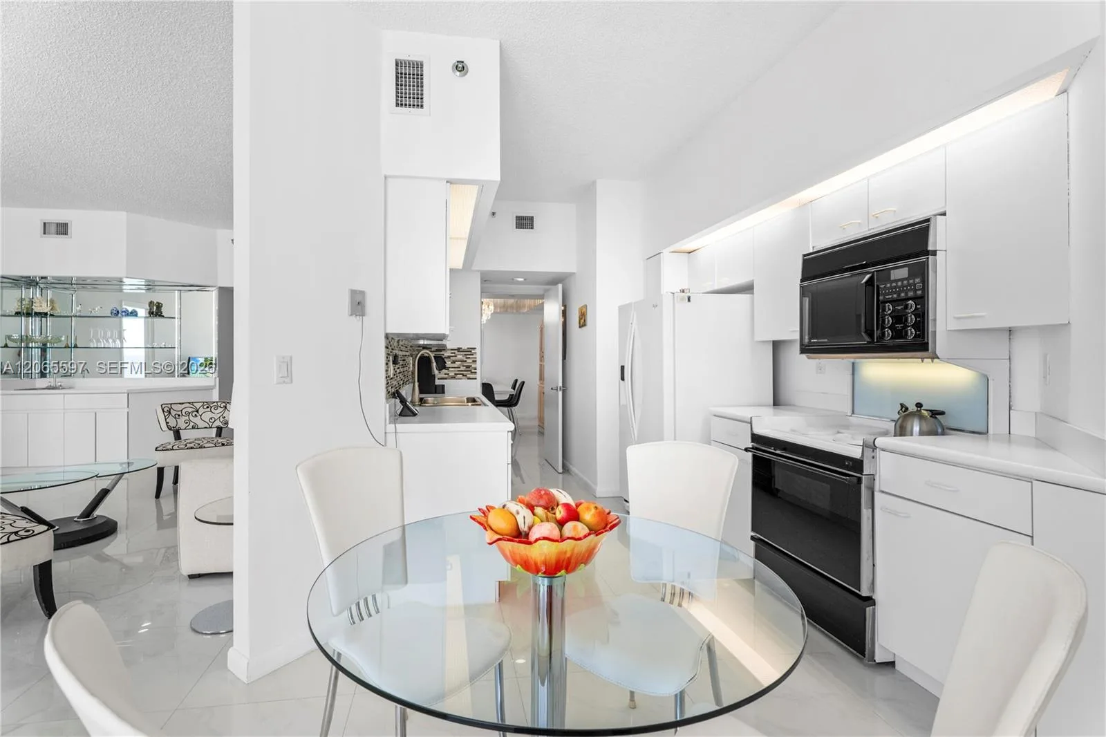 16485 Collins Ave # PH35C, Sunny Isles Beach, FL 33160 photo 5