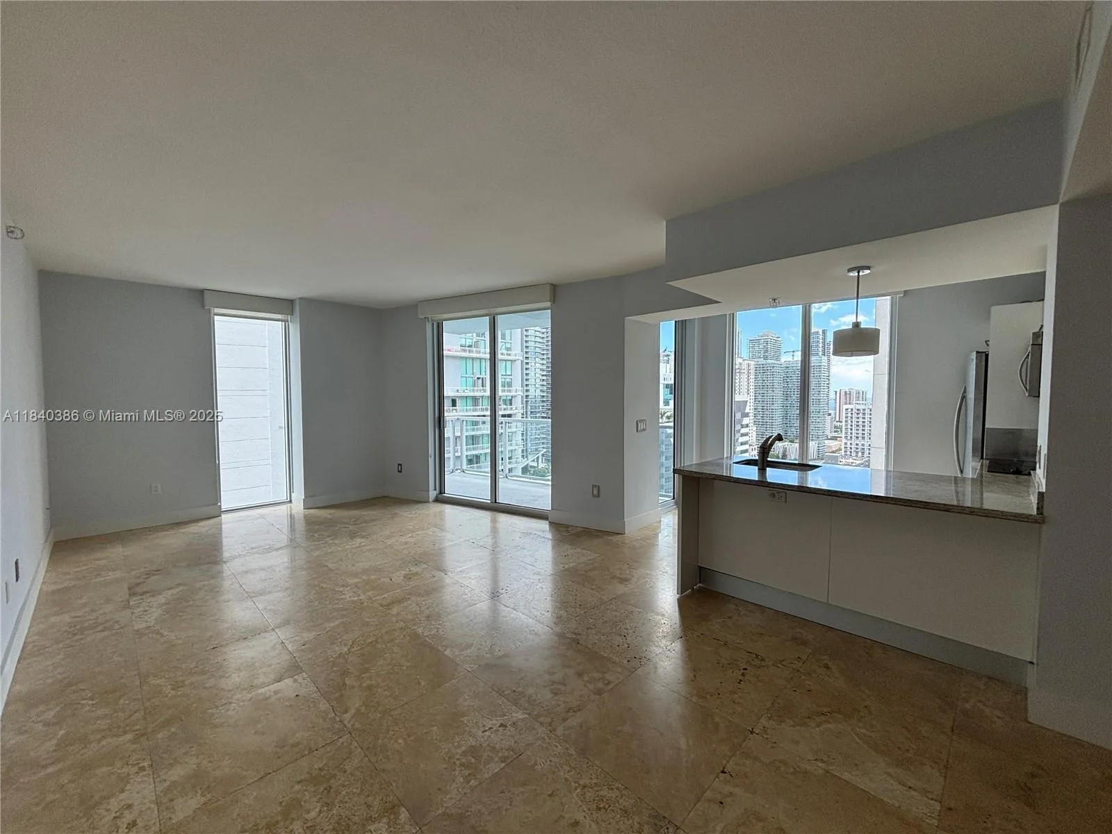 185 SW 7th St # 2612, Miami, FL 33130 photo 2