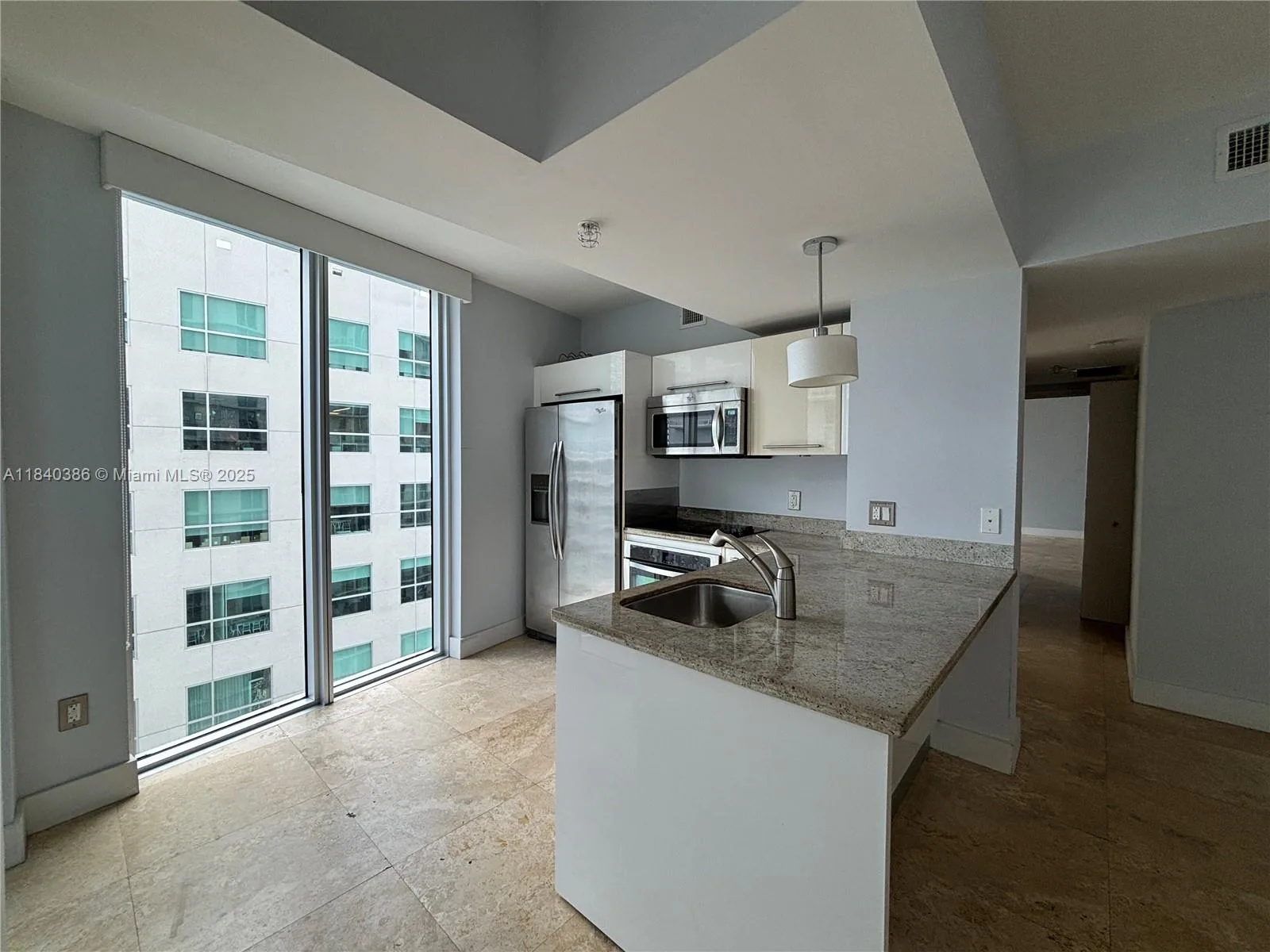 185 SW 7th St # 2612, Miami, FL 33130 photo 3