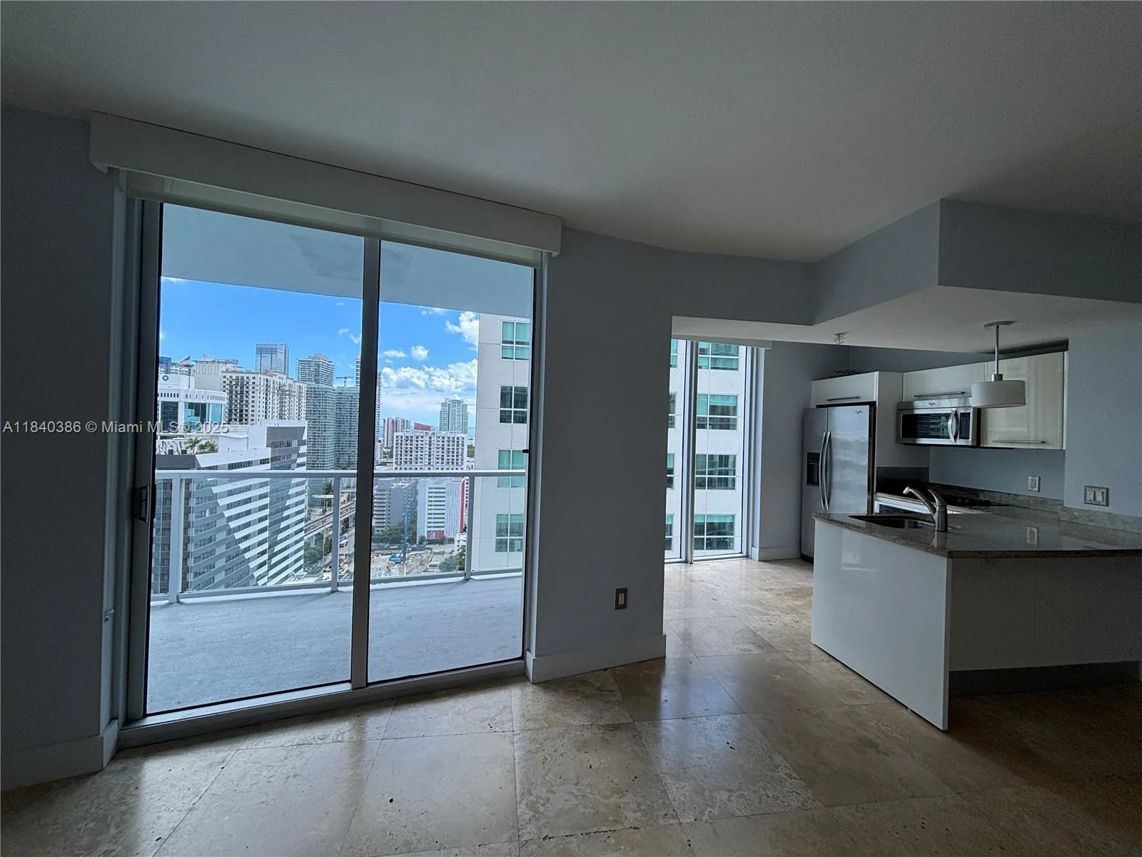 185 SW 7th St # 2612, Miami, FL 33130 photo 4