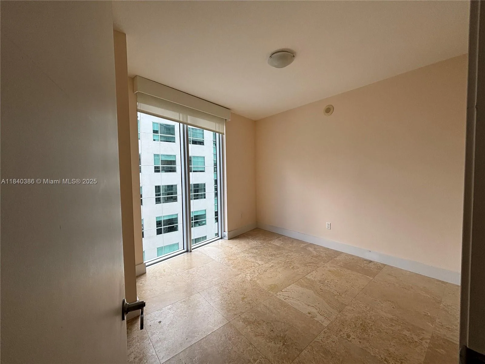 185 SW 7th St # 2612, Miami, FL 33130 photo 7