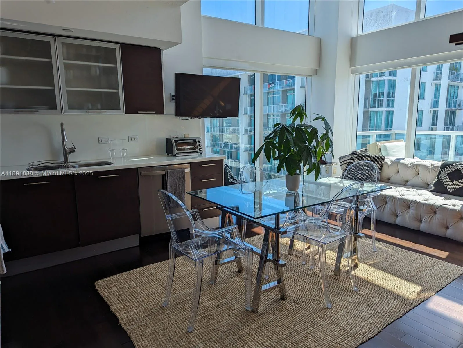 41 SE 5th St # 2302, Miami, FL 33131 photo 3