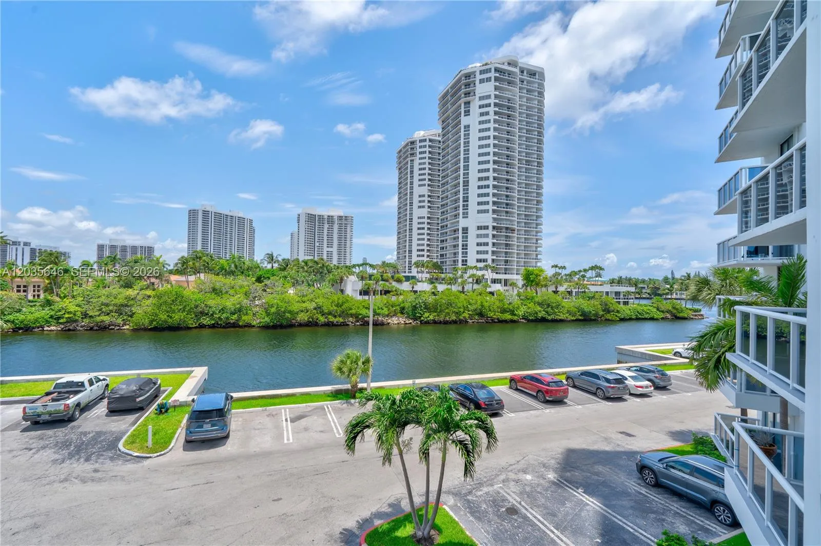 20505 E Country Club Dr # 331, Aventura, FL 33180