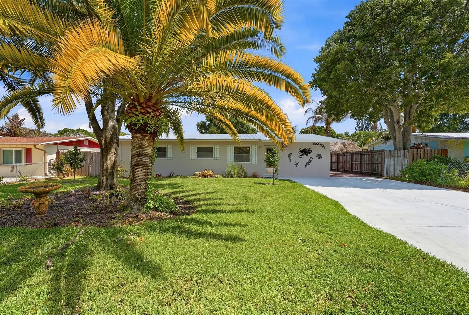 1095 NE Tuxedo Terrace, Jensen Beach, FL 34957