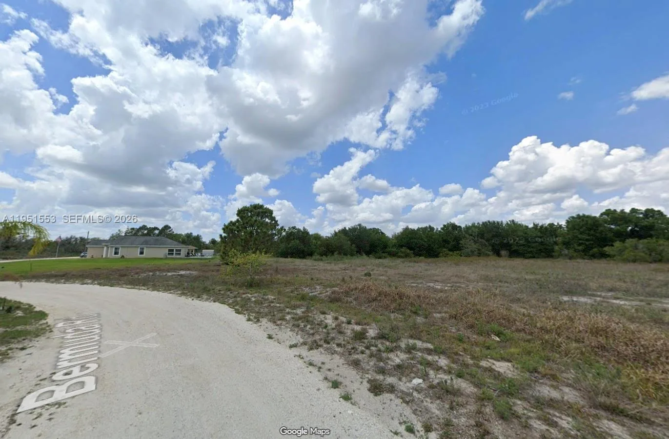 1906 W Bermuda Rd, Avon Park, FL 33825 photo 2