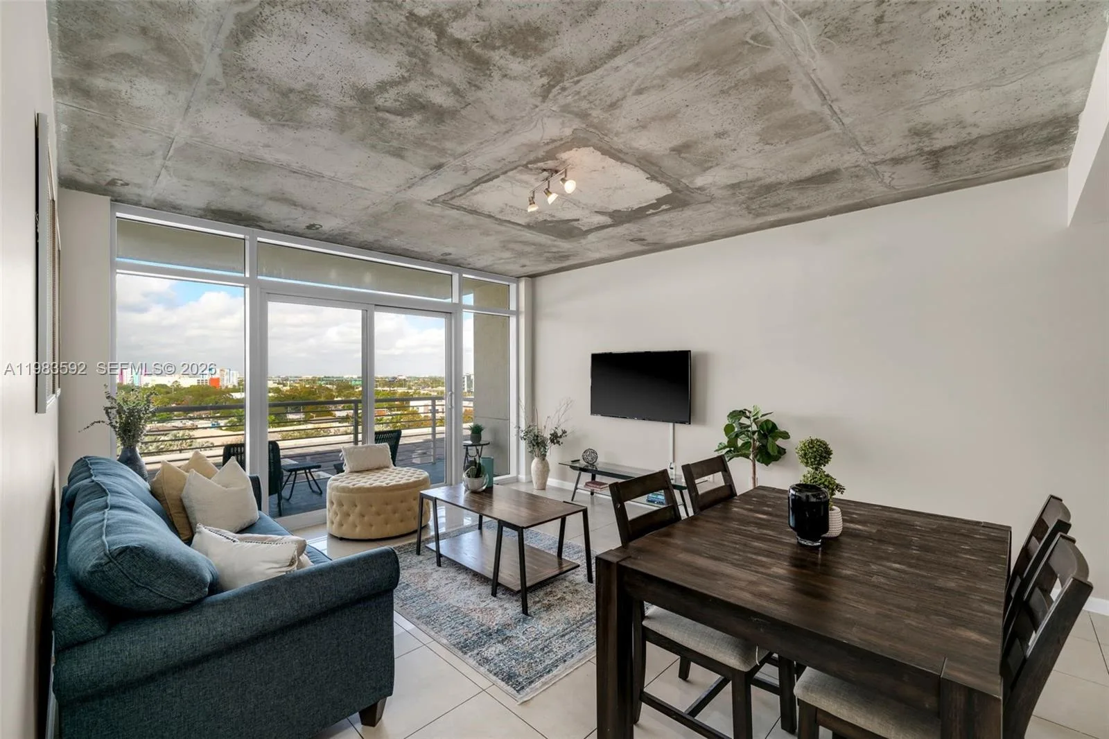 3250 NE 1st Ave # 814, Miami, FL 33137 photo 4