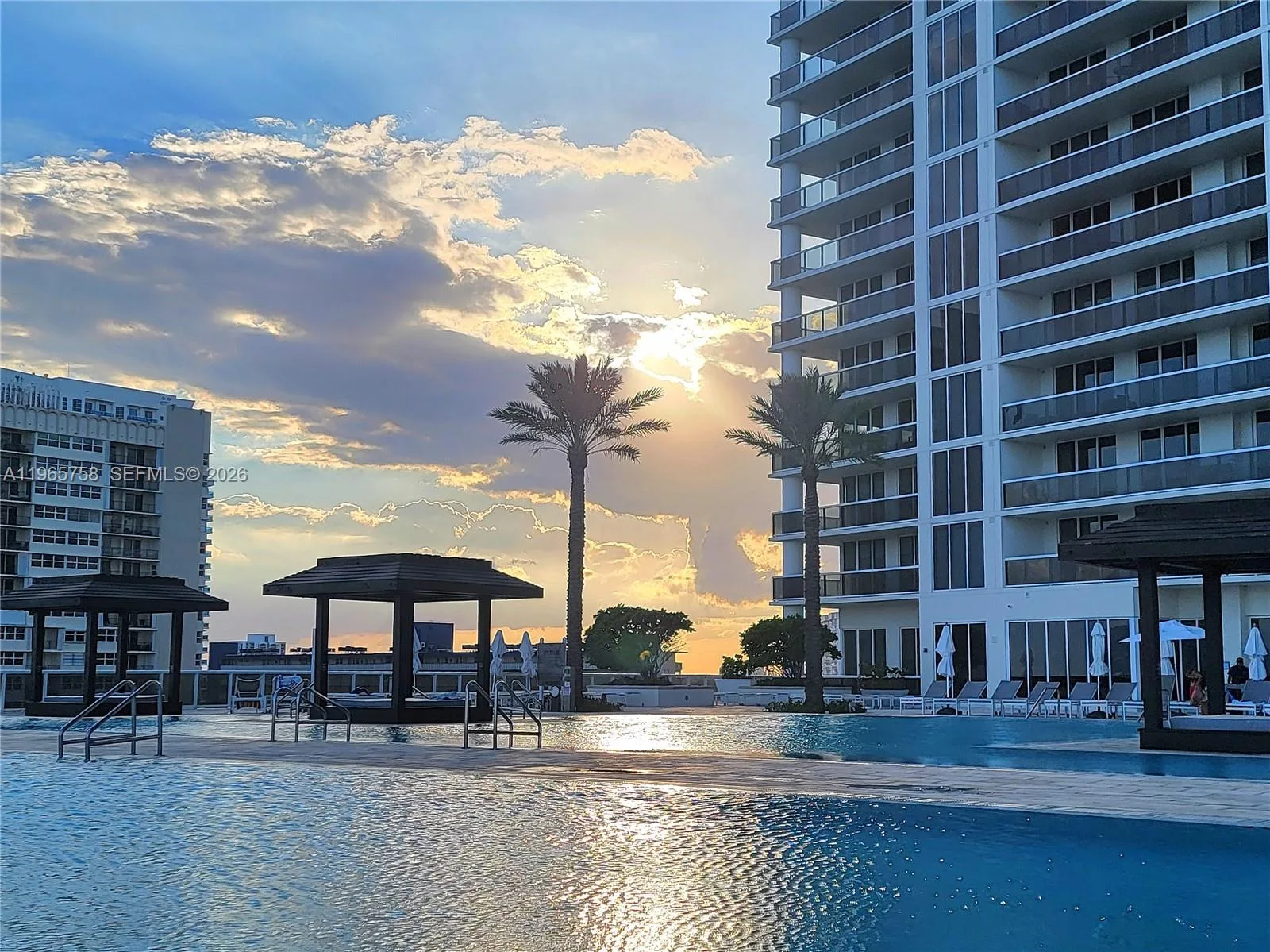 1800 S Ocean Dr # 2406, Hallandale Beach, FL 33009