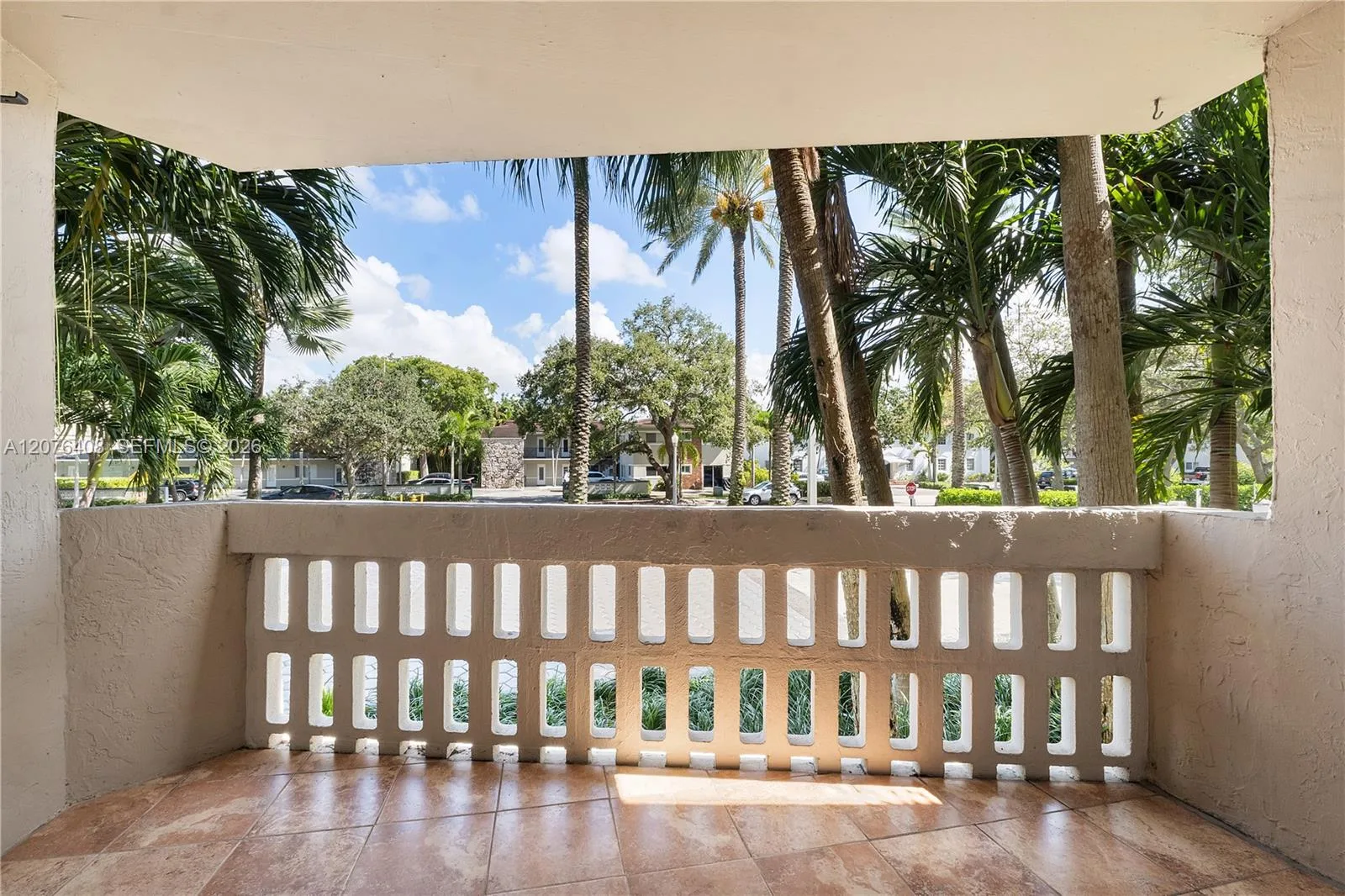 90 Edgewater Dr # 104, Coral Gables, FL 33133 photo 11