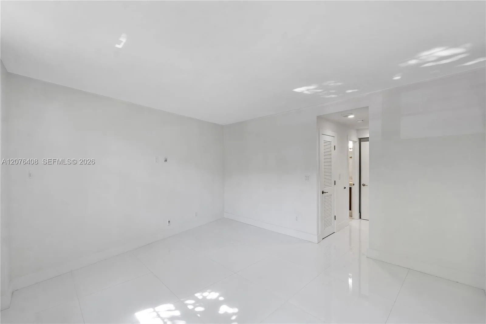 90 Edgewater Dr # 104, Coral Gables, FL 33133 photo 12