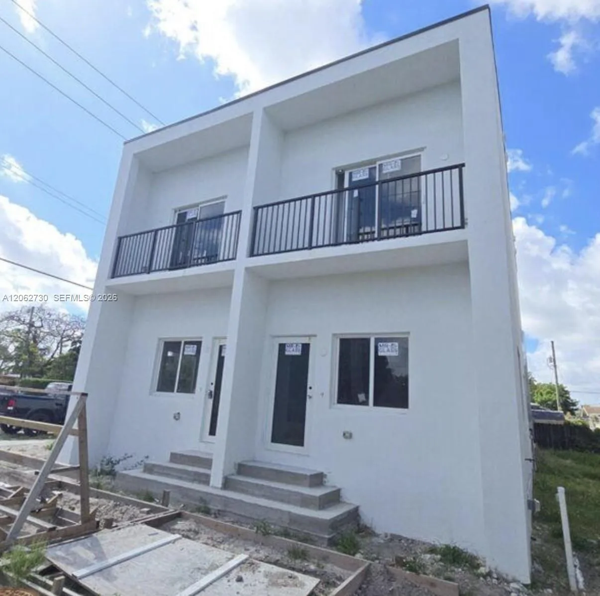394 NE 174th St, North Miami Beach, FL 33162 photo 2
