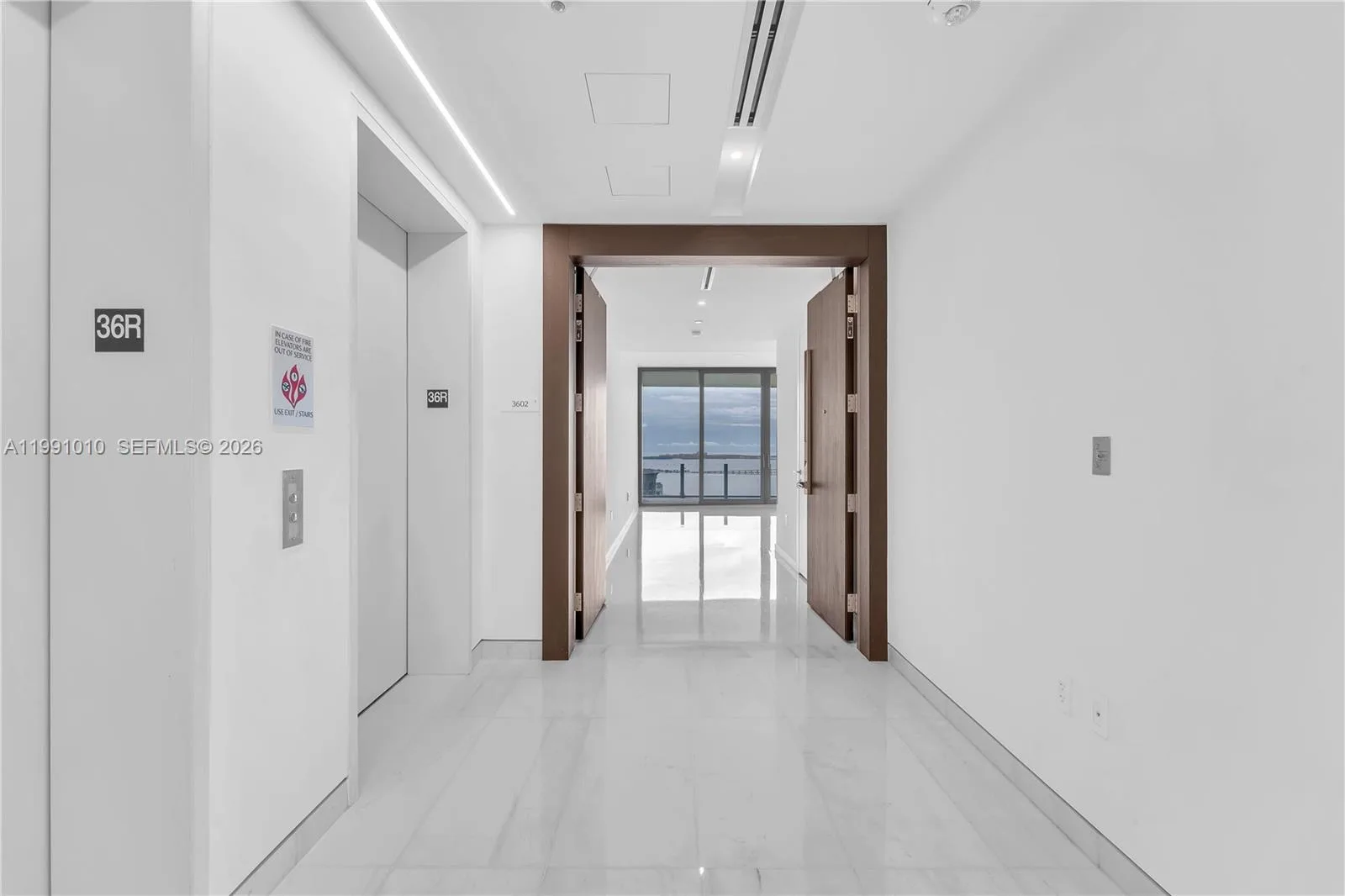 300 Biscayne Boulevard Way # 1902E, Miami, FL 33131