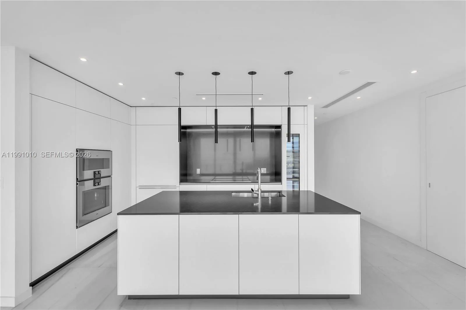 300 Biscayne Boulevard Way # 1902E, Miami, FL 33131 photo 4