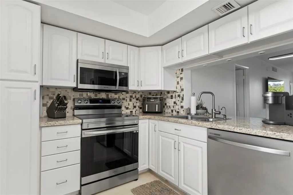 3100 NE 48th Court # 413, Lighthouse Point, FL 33064 photo 8