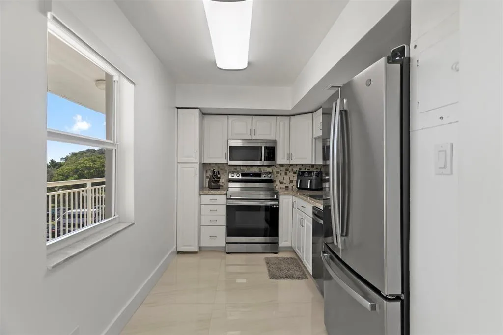 3100 NE 48th Court # 413, Lighthouse Point, FL 33064 photo 9