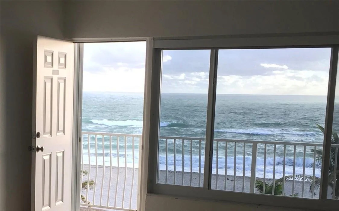 300 OREGON Street # 303, Hollywood, FL 33019