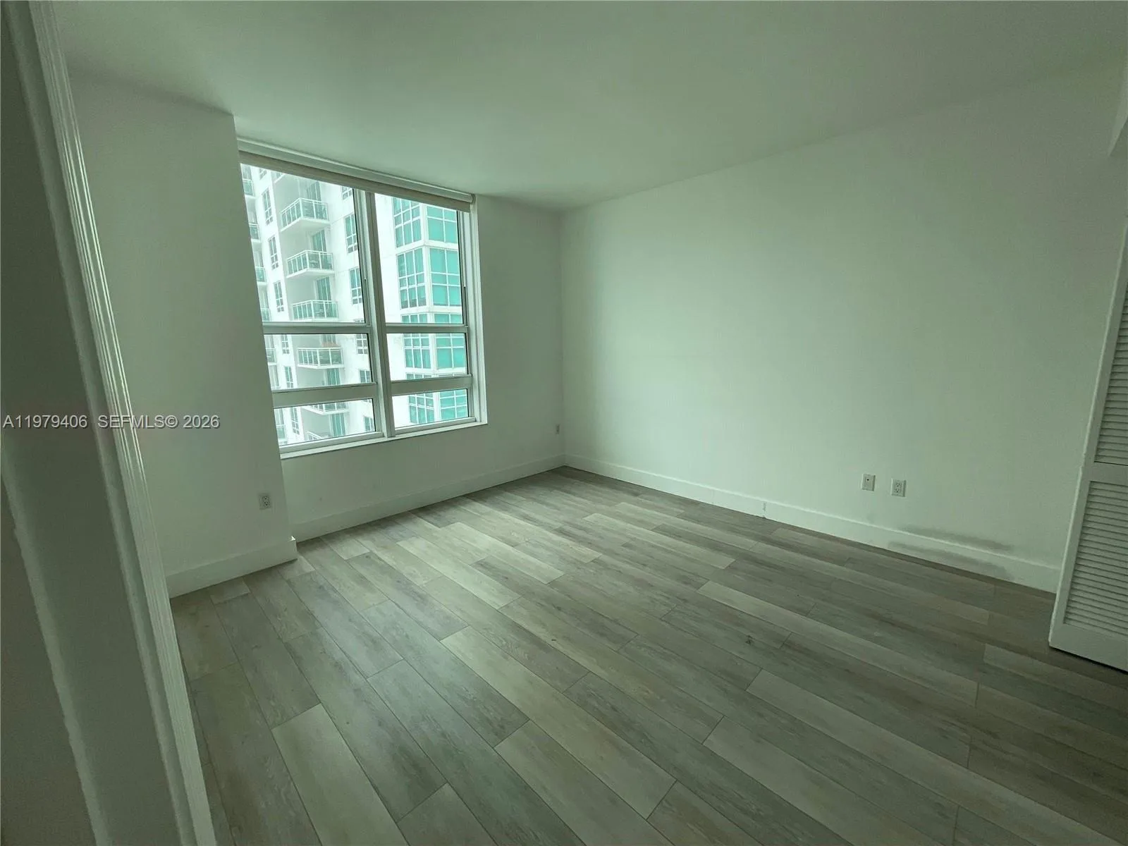 950 Brickell Bay Dr # 3103, Miami, FL 33131 photo 11